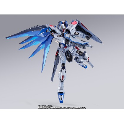 Metal Build Freedom Gundam Concept 2 – Snow Sparkle Ver (Tamashii